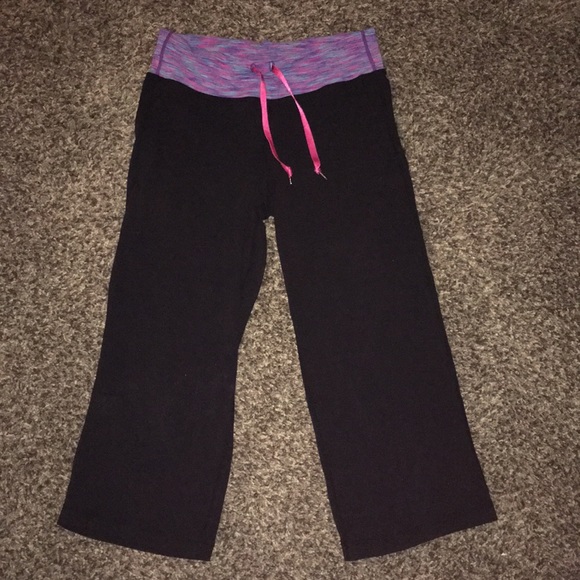 lululemon athletica Pants - ⚡️SALE⚡️Lululemon flare crops! Size 12